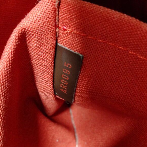 Authentic LOUIS VUITTON Ilovo MM Brown Damier Shoulder Bag mn870-012126 - Picture 15 of 16